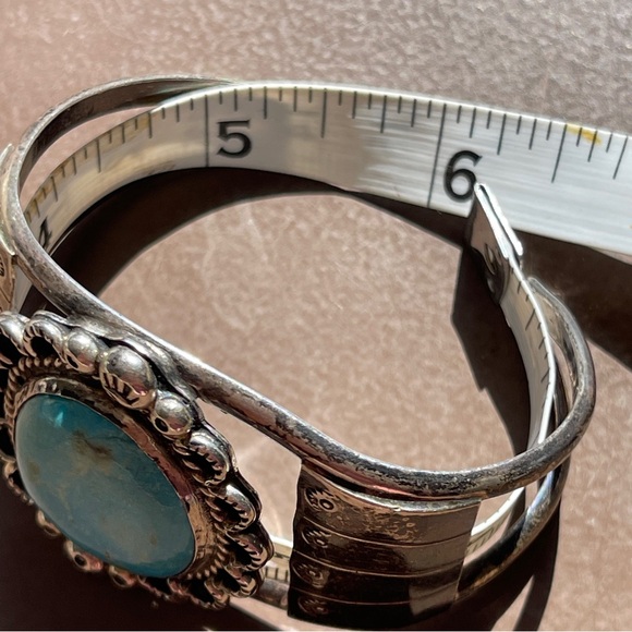 LARGE Navajo Signed Oval Turquoise Sterling Silver Vintage Cuff Bracelet - Picture 5 of 9